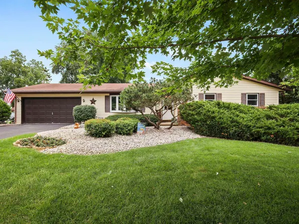 102 Frosty Ct, Marshall, WI 53559