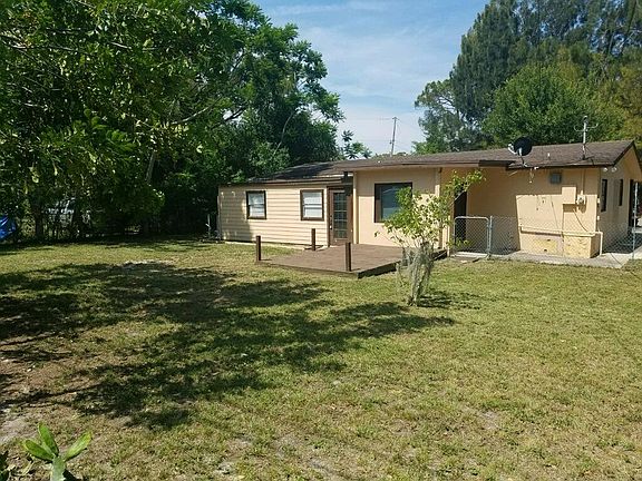 4th image of 3238 E Lake Dr