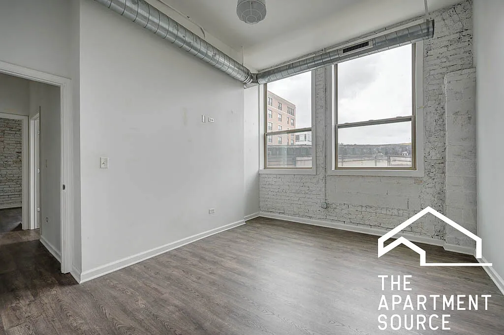 3 bed, 1700 sqft, $3,795 — Photo 4
