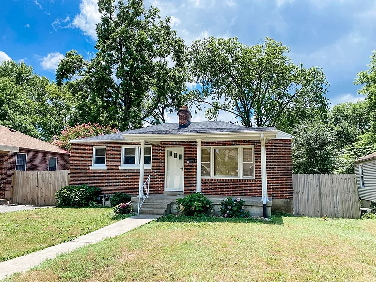 1411 Pemiscot St — Photo 2