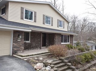 W224N7609 Wooded Hills Dr, Lisbon, WI