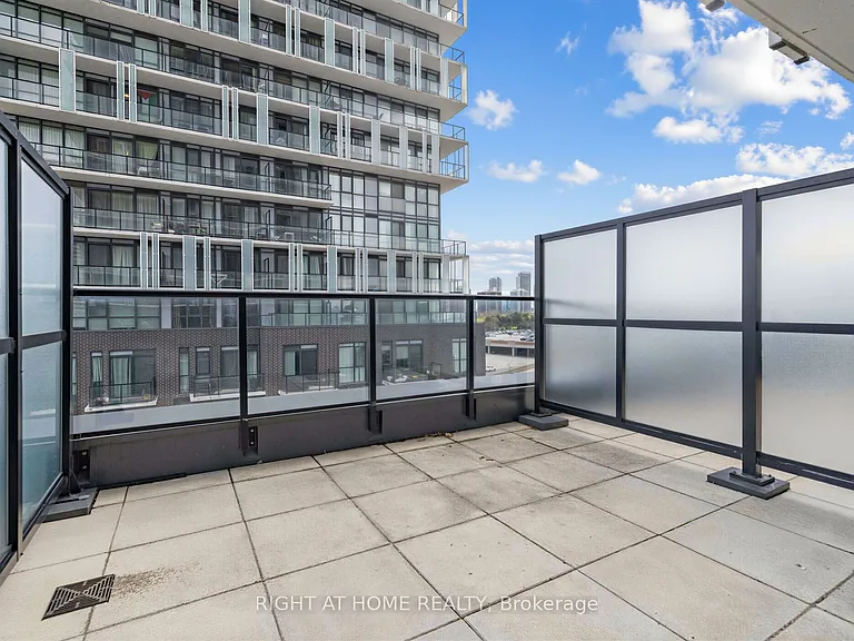 128 Fairview Mall Dr #509 — Photo 20