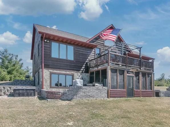 N7531 South Stone Gate Drive, New Lisbon, WI 53950