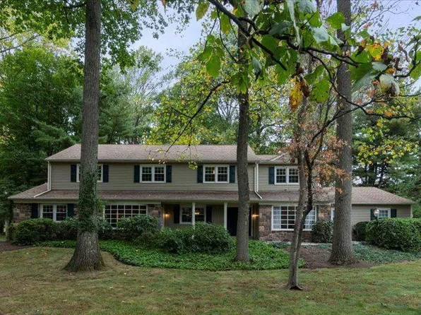 2986 Antler Dr, Doylestown, PA 18902