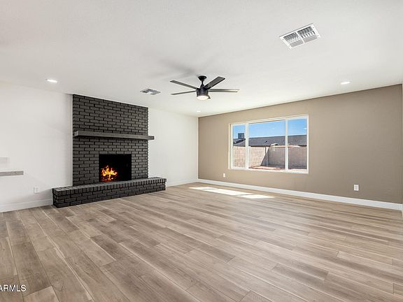 5th image of 10315 W HAZELWOOD Avenue