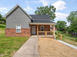 409 N B St, Lenoir City, TN 37771