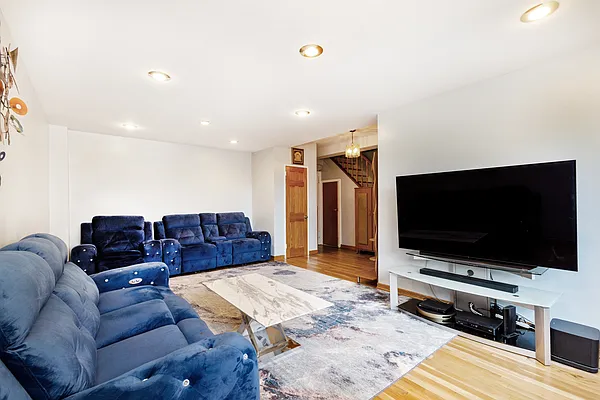 Sold by Keller Williams Realty Landmark | media 19