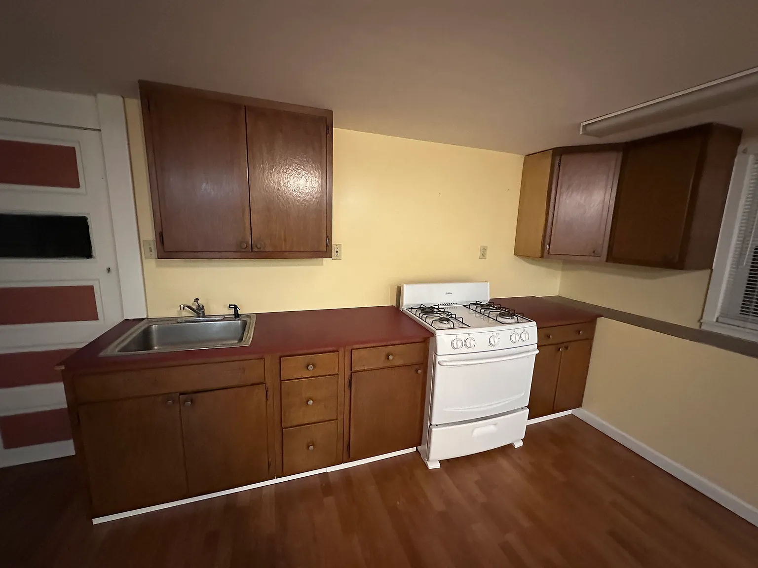 Studio, 800 sqft, $1,400 — Photo 4