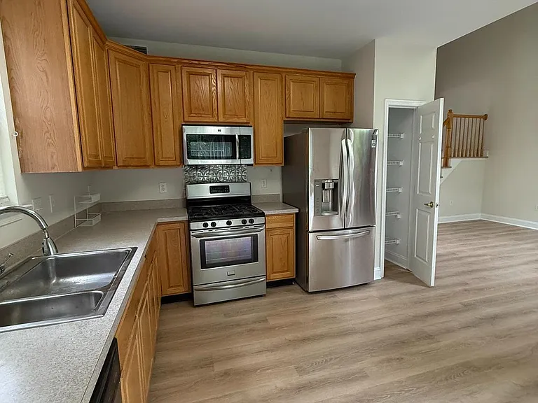 47 Ross Way — Photo 15