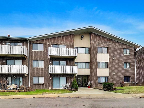 2nd image of 3000 Bayside Dr Unit 107