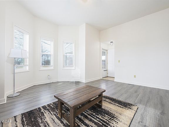 2nd image of 120 Pratt St