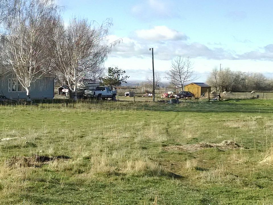 2nd image of 233 W 145 S