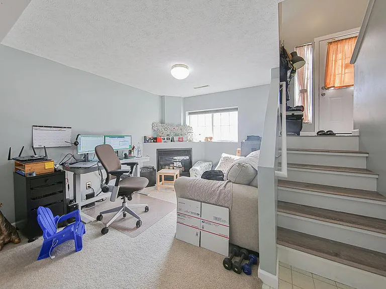 7415 S 176th Cir — Photo 15
