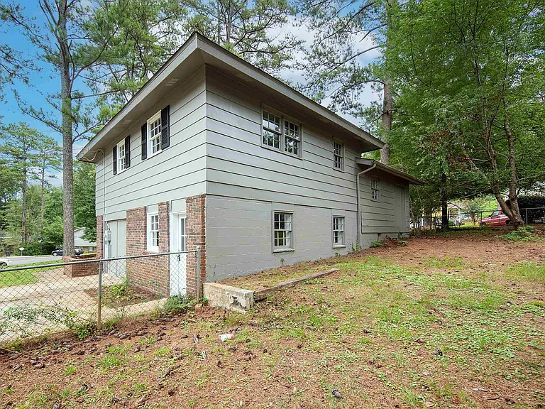 1037 Dawn Dr — Photo 4