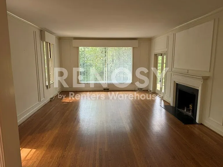 1020 Anderson St — Photo 16