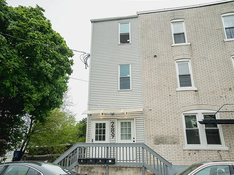 289 E Fairview Street — Photo 1
