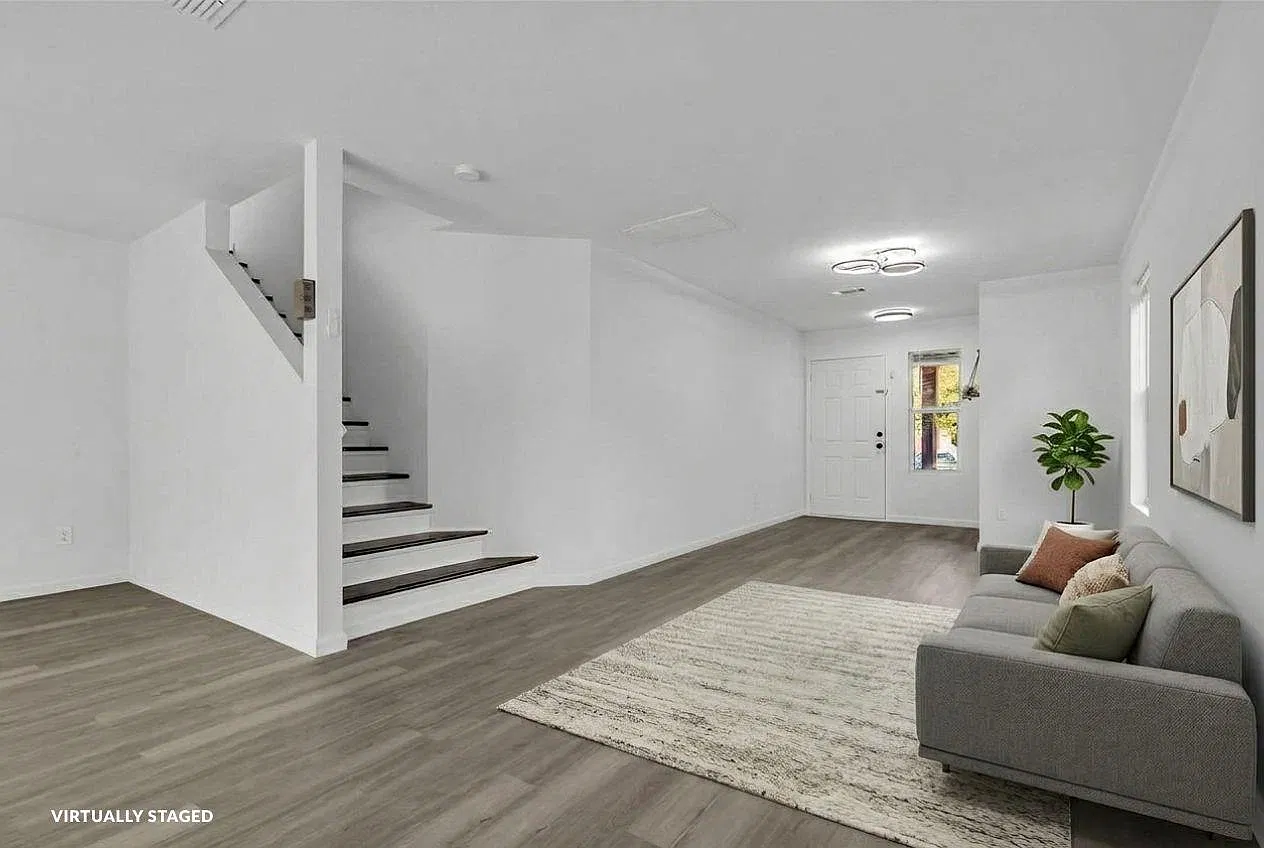 4 bed, 2.5 bath, 2170 sqft, $1,800 — Photo 3