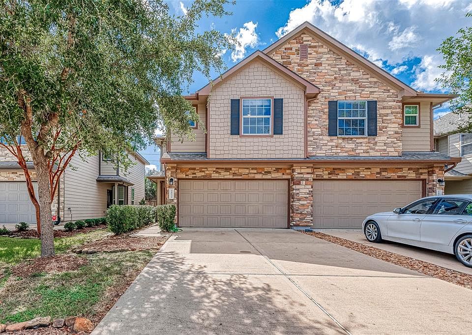 1st image of 24638 Folkstone Cir
