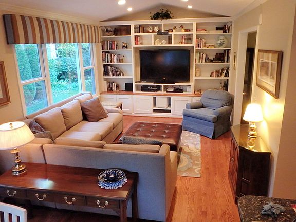 4th image of 832 Park Ln