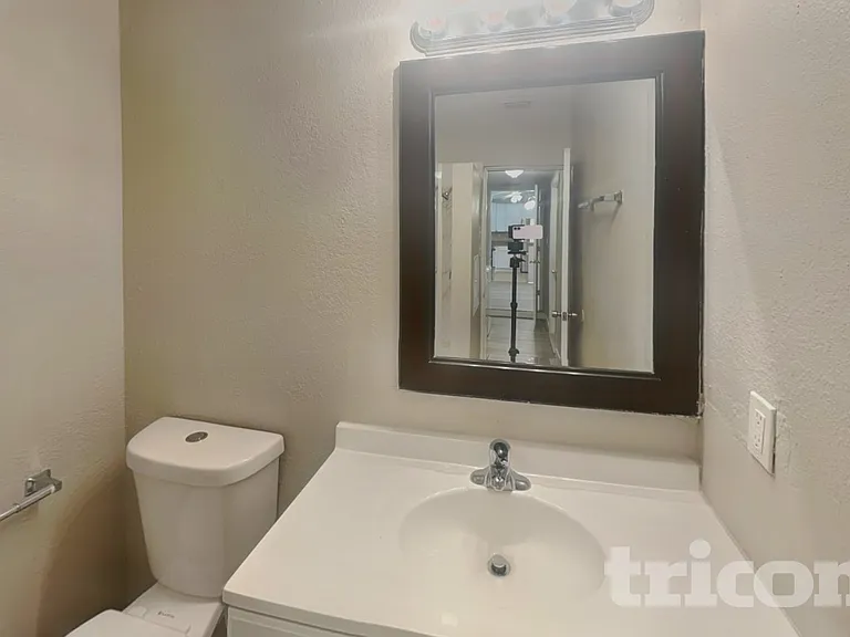 1819 Brentwood Dr — Photo 13