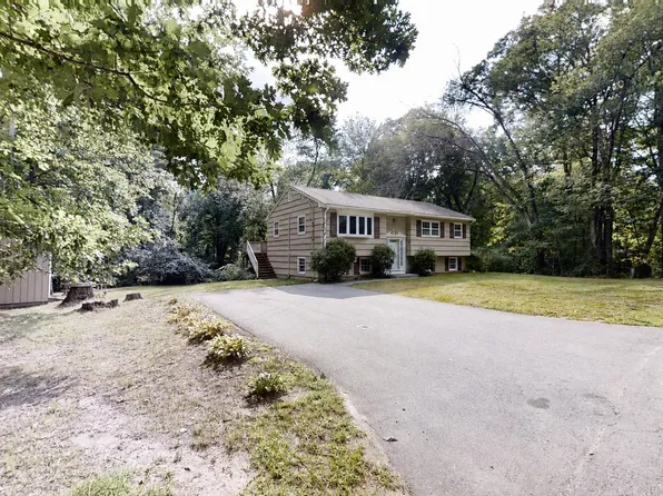 25 Chagnon Lane, Pelham, NH 03076