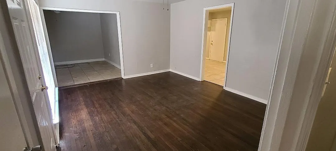 4 bed, 1.0 bath, $2,000 — Photo 4