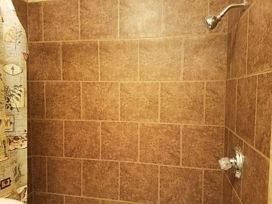 Guest shower