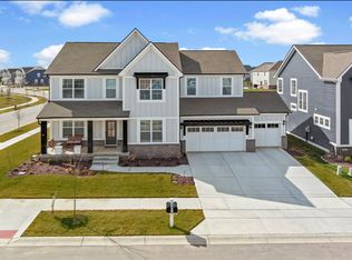 15683 Woodford Dr, Westfield, IN 46074