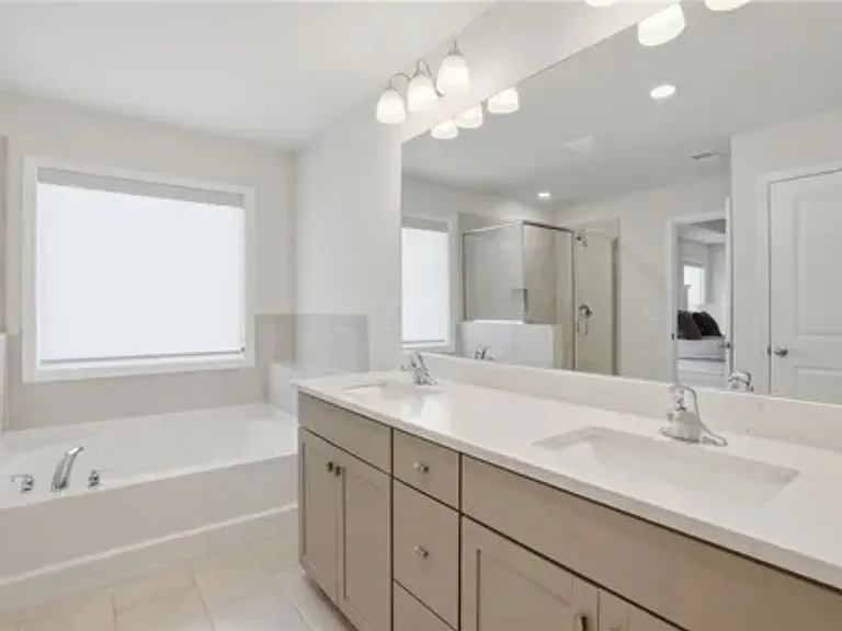 Pelham Glen Way — Photo 20