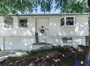 105 Wagon Train Ave, Hickman, NE 68372