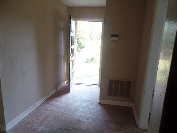 2nd image of 9011 Pryor Dr