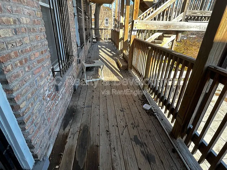6031 S Eberhart Ave #2 — Photo 17
