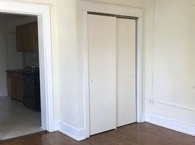 424-426 N Locust St - 5