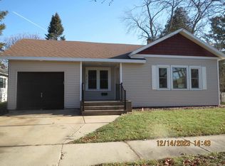 317 N Monroe St, Stoughton, WI 53589