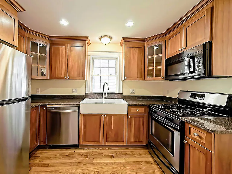 201-203 Clark St — Photo 15