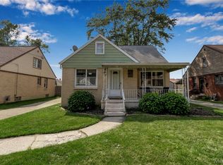 32 Flora Rd, Cheektowaga, NY 14225