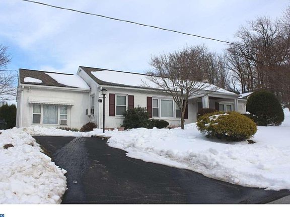 2nd image of 203 14th Ave