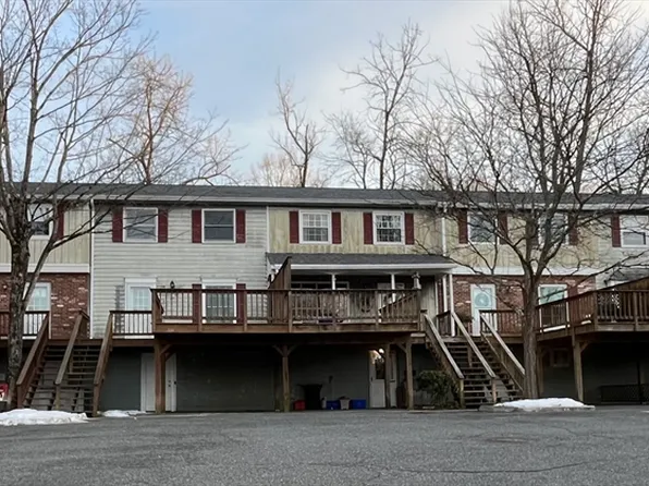 709 Fairway Ave Unit 709, Turners Falls, MA 01376