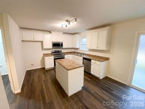 2nd image of 4121 Granite St