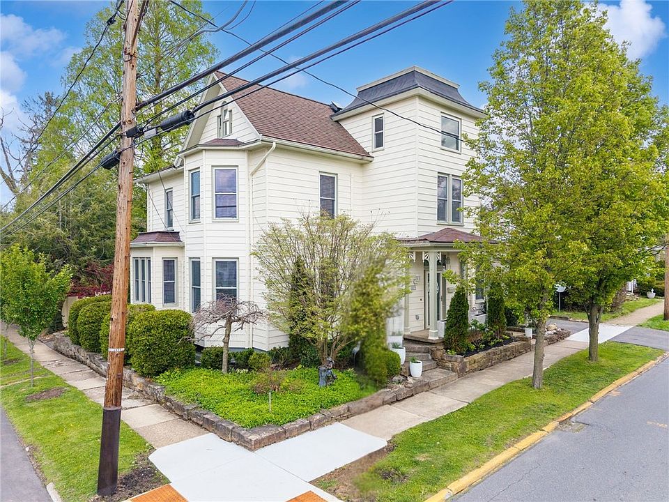 1st image of 839 Chestnut St