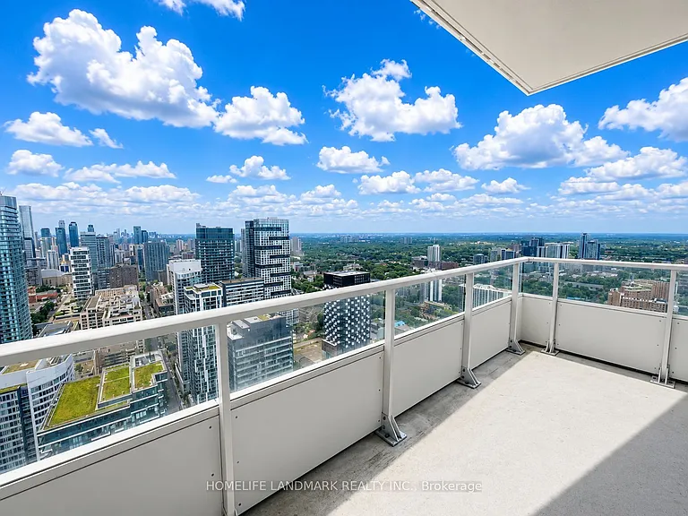 88 Queen St E #5202 — Photo 3