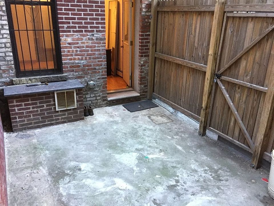 1st image of 168 Ludlow St APT 1R