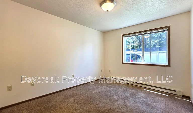 317 16th St S #4 — Photo 15