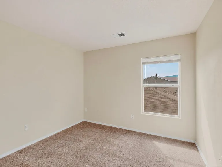 5841 Sandoval Dr NE — Photo 33