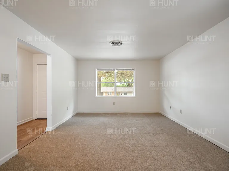 148 Kentucky Cir — Photo 20