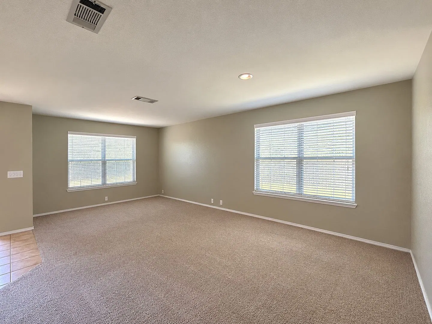 3 Bed 2 Bath House for Lease in Sherman — Photo 3