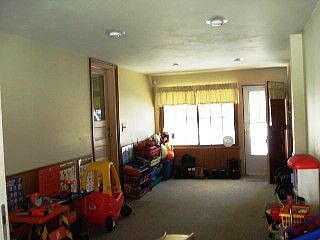 5th image of 1321 N 121st St