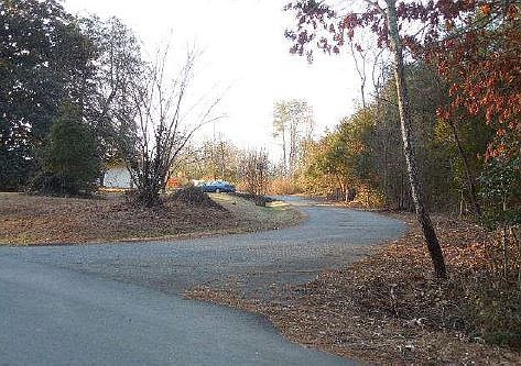 2nd image of 275 Walter Horn Rd