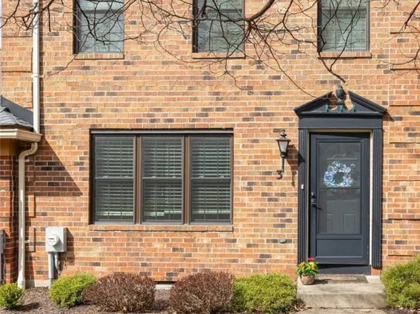 3 Huxley Way, Fairport, NY 14450