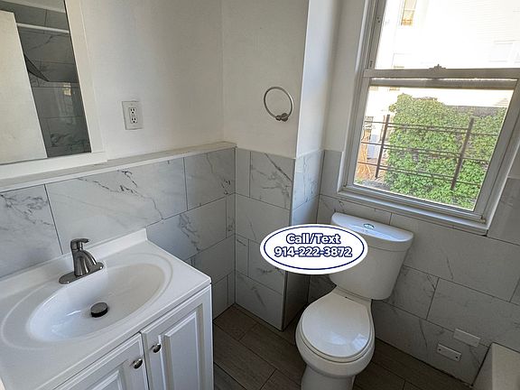 3rd image of 142 Buena Vista Ave #3